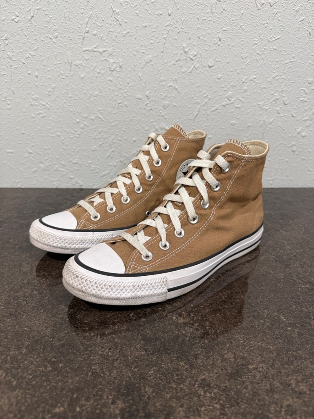 Converse‎ Chuck Taylor High-Top Sneakers in Hot Tea Size 8